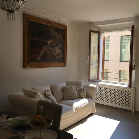 Il Tenore D'Oro Centralissimo Apartment Парма Екстериор снимка